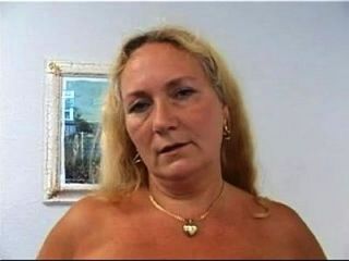 [ Gaigoithiendia.com ]chubbyblonde Granny Strips And Masturbates With Cell Phone